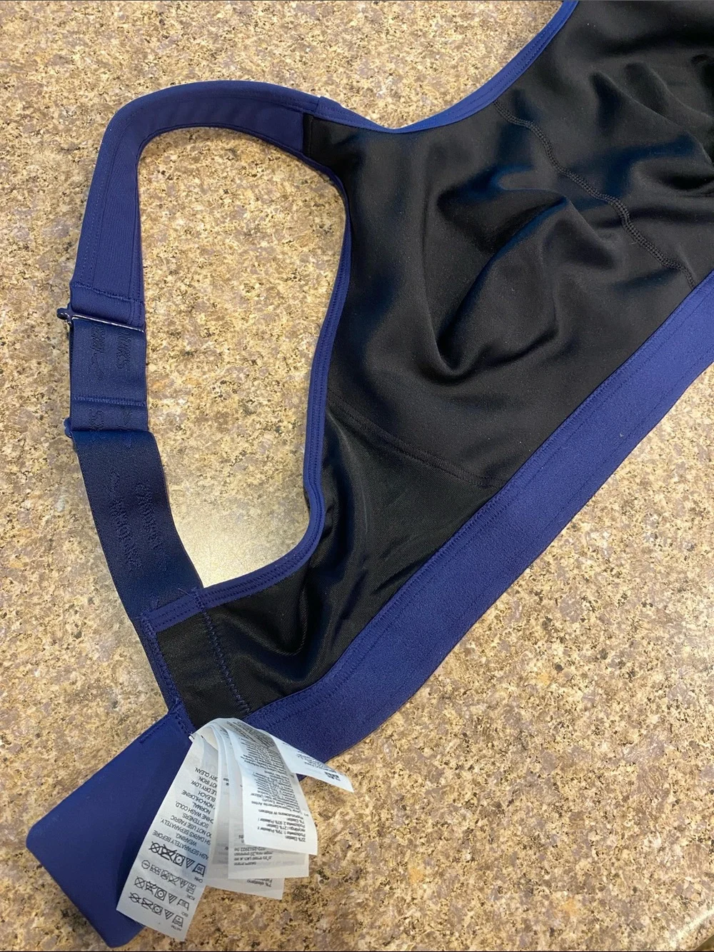 Brooks Sports Bra 34DD Style 350089 MUSTY SMELL